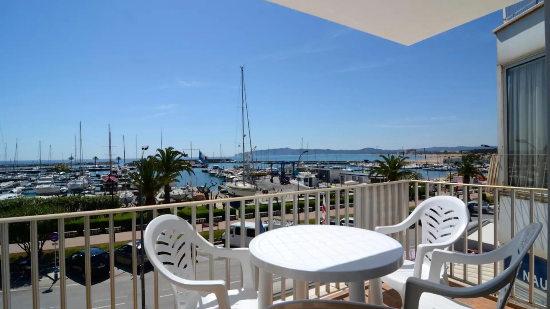 The Apartment In Estartit contacts